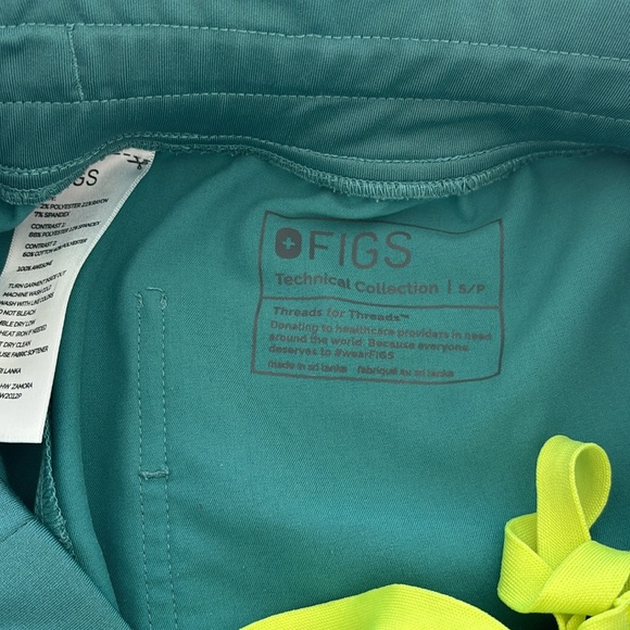 Figs High Waisted Zamora Joggers Scrub Pants - Picture 3 of 10